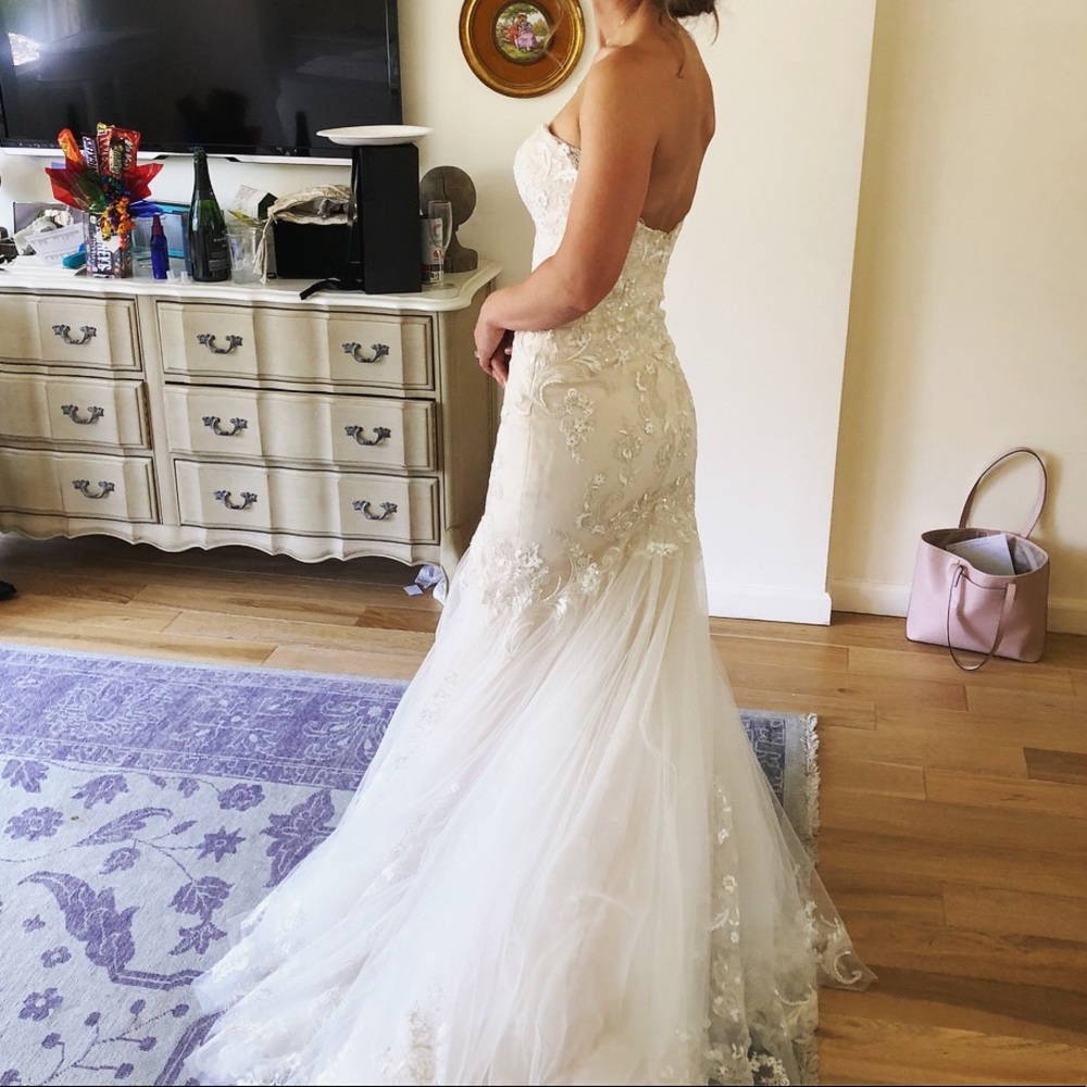 Wedding dress enzoani